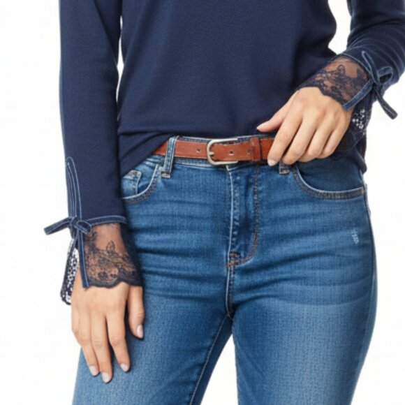 Elegance Personified: Apt. 9 L Navy Textured Blouse w/ Delicate  Dentelle Detail - Picture 3 of 6